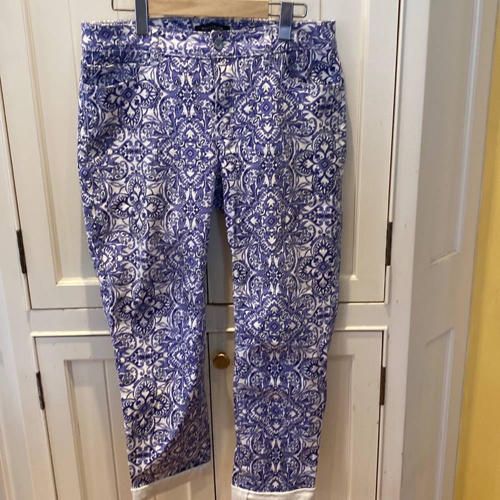 Beautiful White House | Black Market Jeans